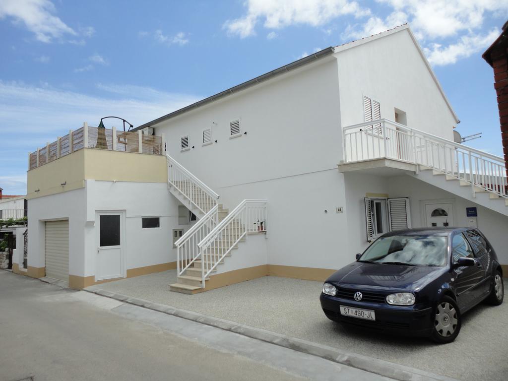 Vucic Apartments ฮวาร์ ภายนอก รูปภาพ