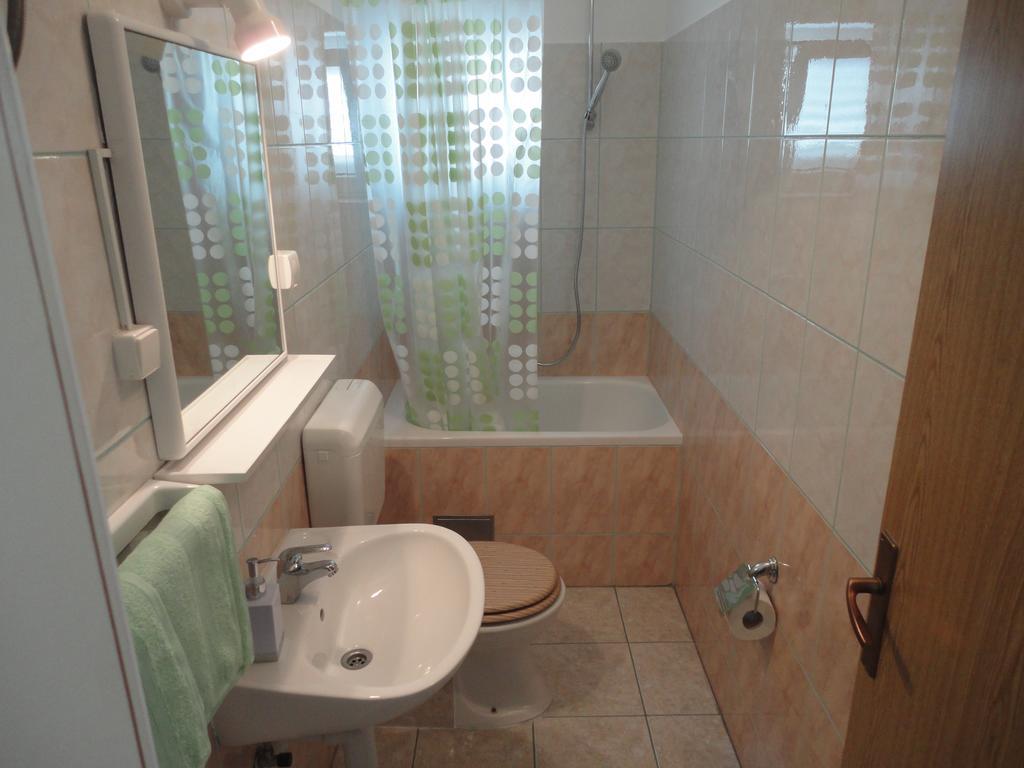 Vucic Apartments ฮวาร์ ภายนอก รูปภาพ
