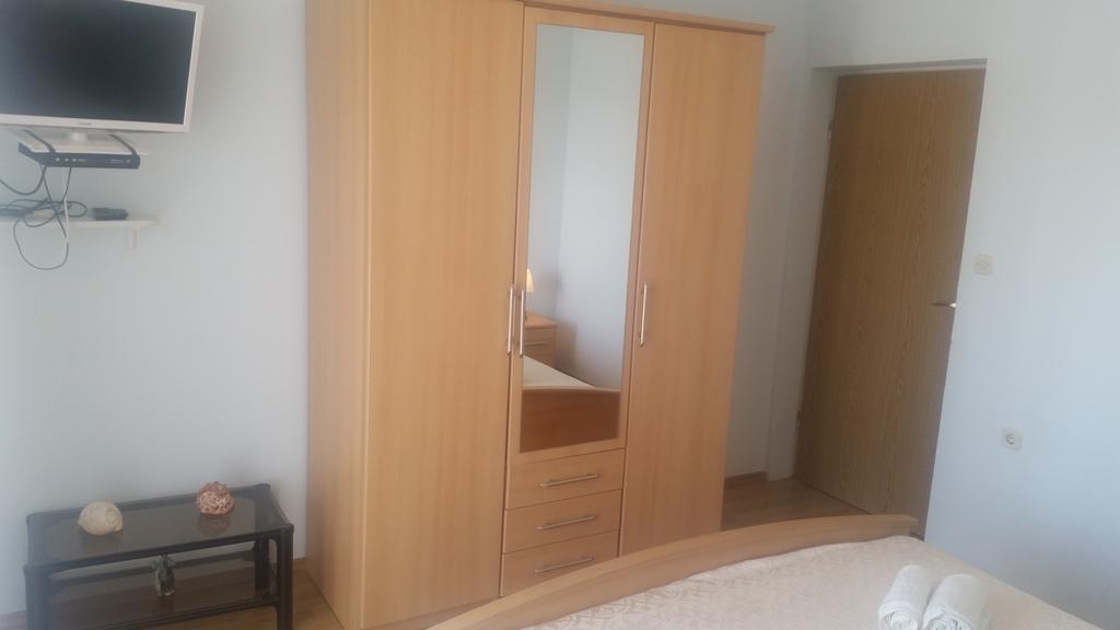 Vucic Apartments ฮวาร์ ภายนอก รูปภาพ