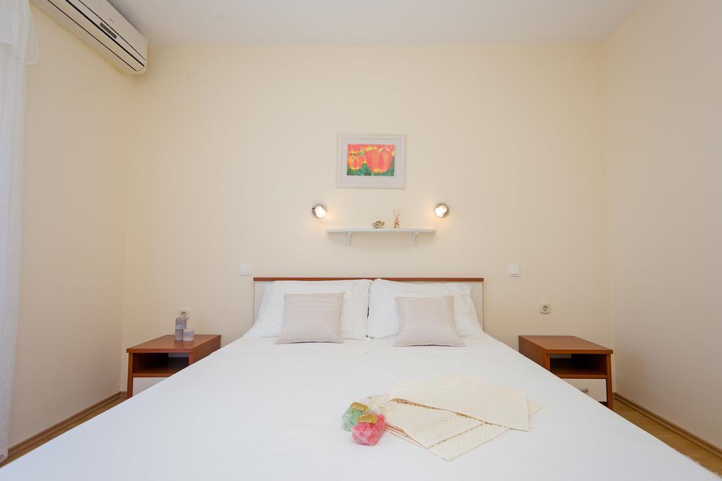 Vucic Apartments ฮวาร์ ภายนอก รูปภาพ